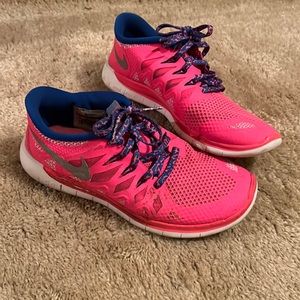Nike free run size 5y or 6.5 womens!